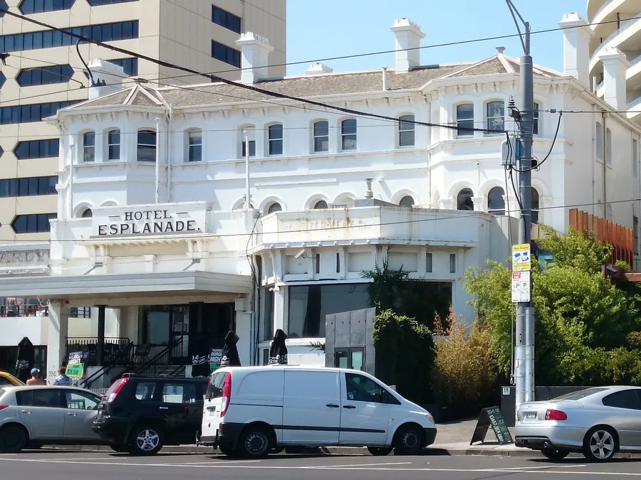 Tiling St Kilda